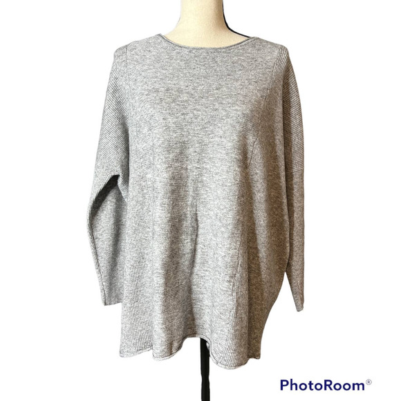 Joseph A Oversized Sweater w/Dolman Sleeves in Marled Gray and White Size Medium - Picture 1 of 6